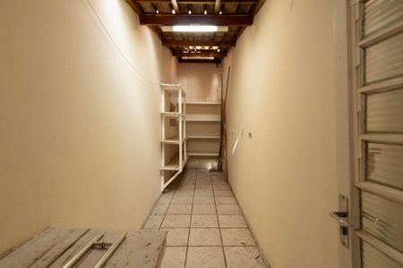 Casa para alugar com 330m², 4 quartos e 4 vagas Casa para alugar com 330m², 4 quartos e 4 vagasEdícula