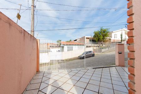 Casa para alugar com 330m², 4 quartos e 4 vagas Casa para alugar com 330m², 4 quartos e 4 vagasQuintal