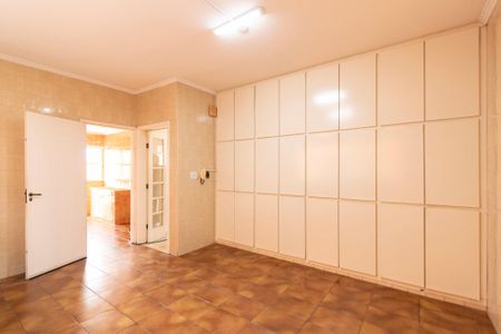 Casa para alugar com 330m², 4 quartos e 4 vagas Casa para alugar com 330m², 4 quartos e 4 vagasCozinha