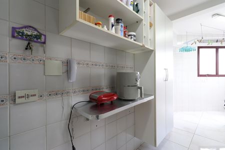 Apartamento para alugar com 94m², 2 quartos e 2 vagasCozinha e Área de Serviço
