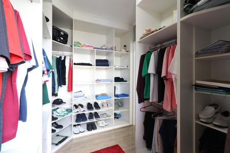 Apartamento para alugar com 94m², 2 quartos e 2 vagasCloset