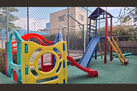 Apartamento para alugar com 94m², 2 quartos e 2 vagasÁrea comum - Playground