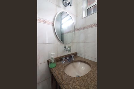 Casa para alugar com 200m², 3 quartos e 2 vagasSuíte Banheiro 