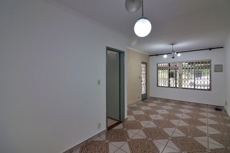 Casa para alugar com 200m², 3 quartos e 2 vagasSala 