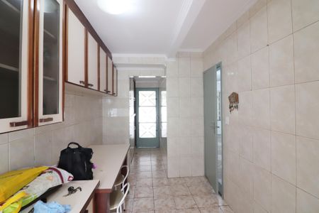 Casa para alugar com 200m², 3 quartos e 2 vagasCozinha 