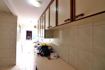 Casa para alugar com 200m², 3 quartos e 2 vagasCozinha 