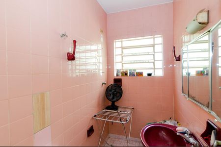 Banheiro de casa à venda com 2 quartos, 330m² em Vila Galvão, Guarulhos