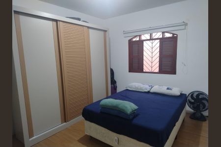 Quarto 1 de casa à venda com 2 quartos, 175m² em Condomínio Maracanã, Santo André