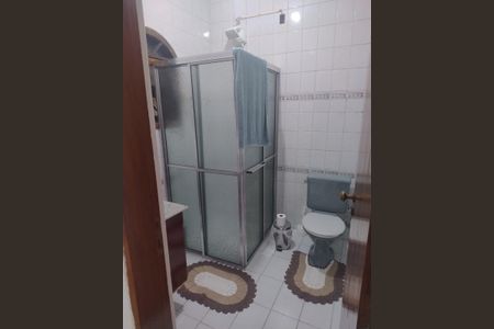 Banheiro 1 de casa à venda com 2 quartos, 175m² em Condomínio Maracanã, Santo André