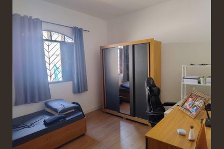 Quarto 2 de casa à venda com 2 quartos, 175m² em Condomínio Maracanã, Santo André