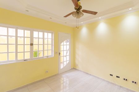 Sala de casa para alugar com 2 quartos, 110m² em Vila Silviania, Carapicuíba