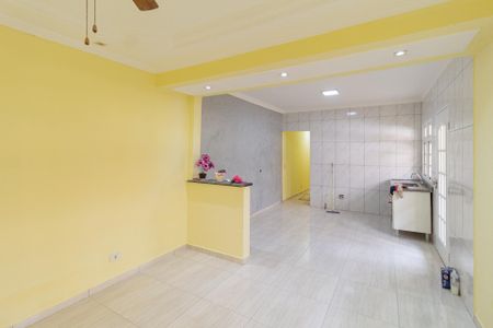 Sala de casa para alugar com 2 quartos, 110m² em Vila Silviania, Carapicuíba