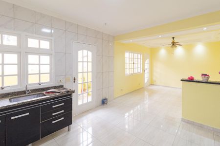 Casa para alugar com 110m², 2 quartos e sem vaga Casa para alugar com 110m², 2 quartos e sem vagaCozinha