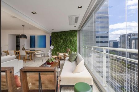 Apartamento à venda com 169m², 3 quartos e 3 vagasVaranda
