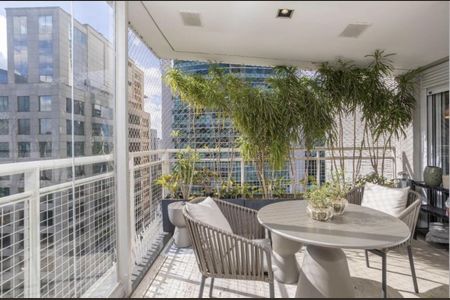 Apartamento à venda com 169m², 3 quartos e 3 vagasVaranda