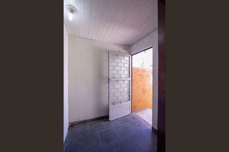 Casa para alugar com 80m², 2 quartos e sem vagaEntrada