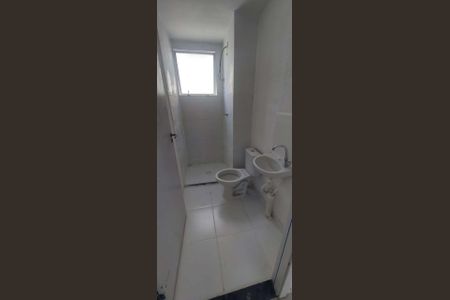 Banheiro de apartamento para alugar com 2 quartos, 40m² em Ipanema, Porto Alegre