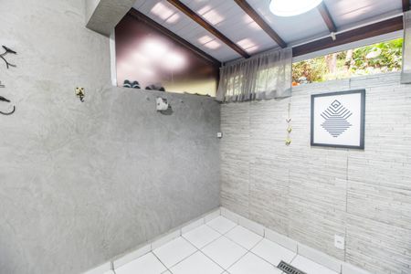 Apartamento para alugar com 68m², 2 quartos e 1 vagaÁrea de Serviço