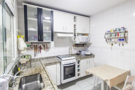 Apartamento para alugar com 68m², 2 quartos e 1 vagaCozinha