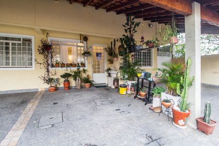 Apartamento para alugar com 68m², 2 quartos e 1 vagaGaragem