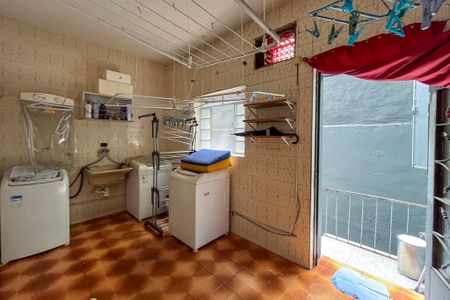 Casa à venda com 150m², 5 quartos e 3 vagasCasa 1 - Area de Serviço