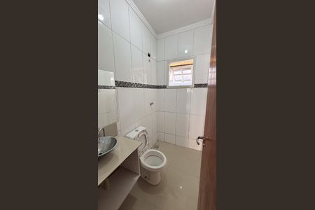 Casa para alugar com 200m², 4 quartos e 4 vagasBanheiro Social