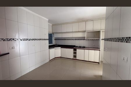 Casa para alugar com 200m², 4 quartos e 4 vagasCozinha
