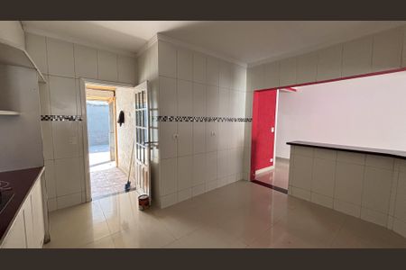 Casa para alugar com 200m², 4 quartos e 4 vagasCozinha