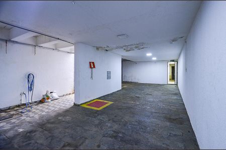 Casa à venda com 497m², 4 quartos e 4 vagasGaragem