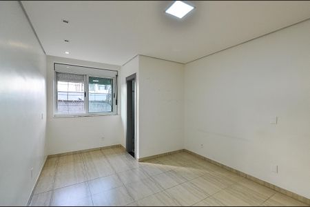 Casa à venda com 497m², 4 quartos e 4 vagasSuíte 1