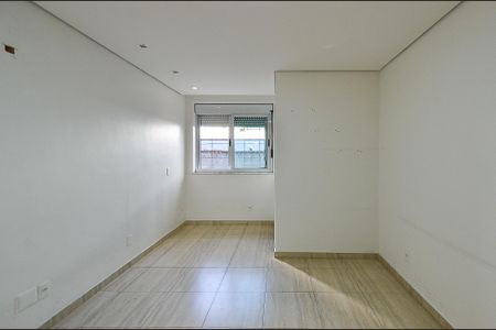 Casa à venda com 497m², 4 quartos e 4 vagasSuíte 1