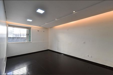 Casa à venda com 497m², 4 quartos e 4 vagasSuíte 3