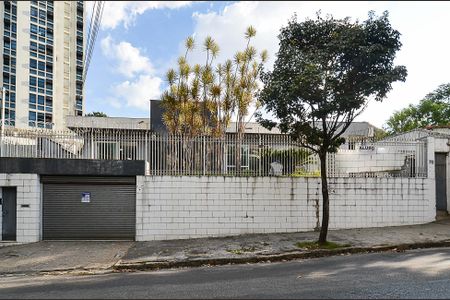Casa à venda com 497m², 4 quartos e 4 vagasFachada