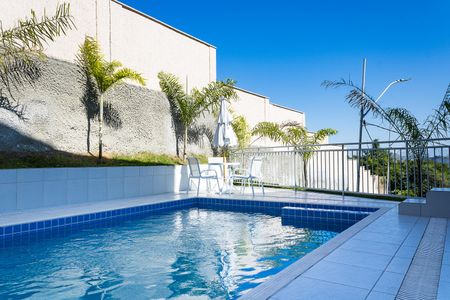 Apartamento para alugar com 60m², 2 quartos e 1 vagaÁrea comum - Piscina