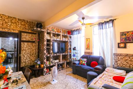 Sala de casa à venda com 3 quartos, 350m² em Piedade, Rio de Janeiro