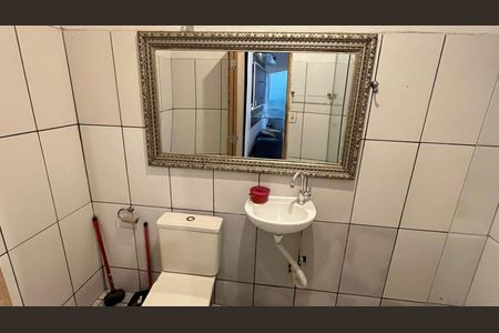 Casa para alugar com 55m², 2 quartos e sem vagaBanheiro