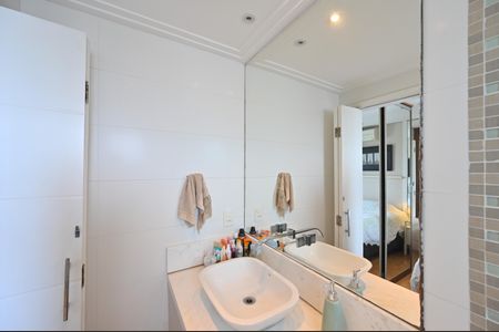 Apartamento à venda com 84m², 3 quartos e 2 vagasBanheiro da Suíte