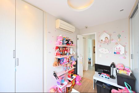Apartamento à venda com 84m², 3 quartos e 2 vagasQuarto 2