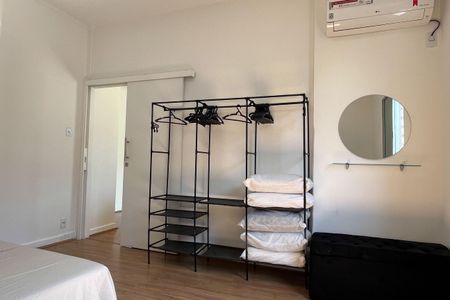 Quarto de apartamento para alugar com 1 quarto, 58m² em José Menino, Santos