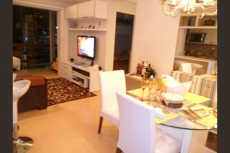 Sala de apartamento à venda com 2 quartos, 65m² em Partenon, Porto Alegre