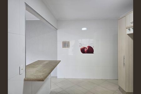 Casa para alugar com 150m², 2 quartos e 2 vagasCozinha 