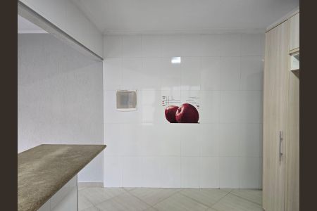 Casa para alugar com 150m², 2 quartos e 2 vagasCozinha 