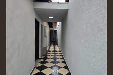 Casa para alugar com 150m², 2 quartos e 2 vagasCorredor 