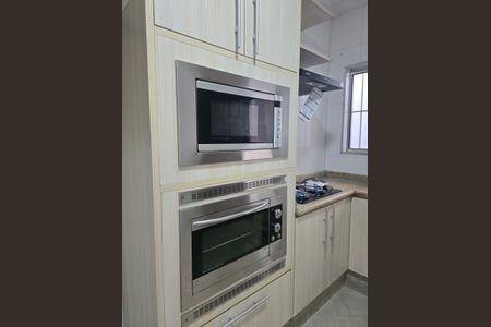 Casa para alugar com 150m², 2 quartos e 2 vagasCozinha 