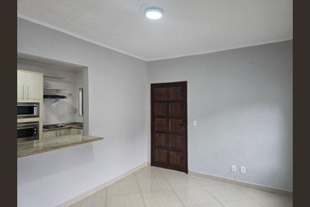 Casa para alugar com 150m², 2 quartos e 2 vagasSala 