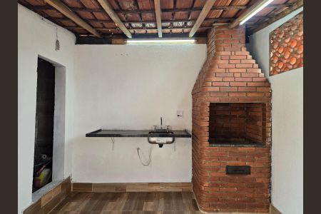 Casa para alugar com 150m², 2 quartos e 2 vagasChurrasqueira