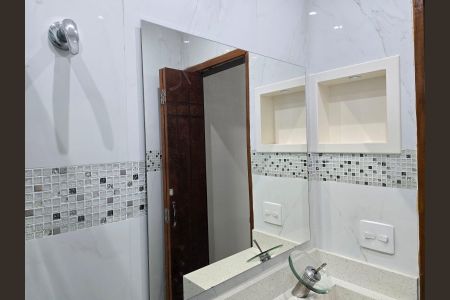 Casa para alugar com 150m², 2 quartos e 2 vagasBanheiro Social