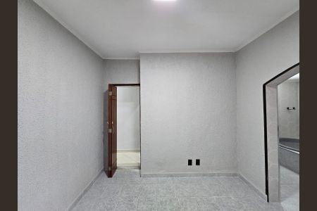 Casa para alugar com 150m², 2 quartos e 2 vagasSuíte 