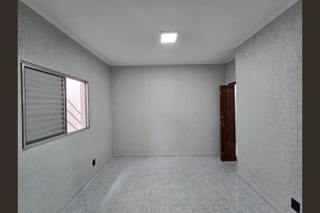 Casa para alugar com 150m², 2 quartos e 2 vagasSuíte 