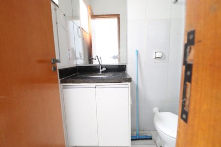 Casa para alugar com 57m², 2 quartos e 1 vagaBanheiro Social